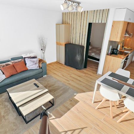 Appartement Cosy Et Renove Au Coeur De La Station Crans-Montana Buitenkant foto