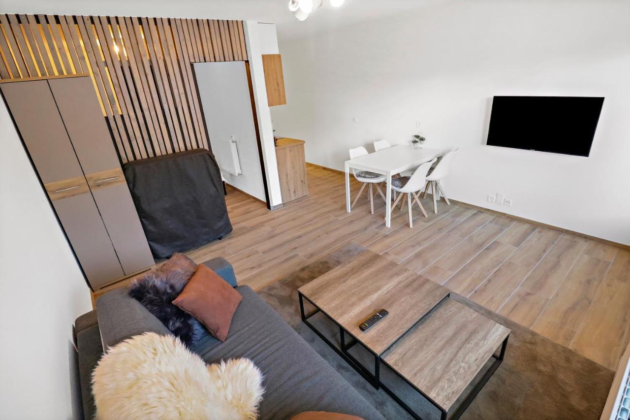 Appartement Cosy Et Renove Au Coeur De La Station Crans-Montana Buitenkant foto